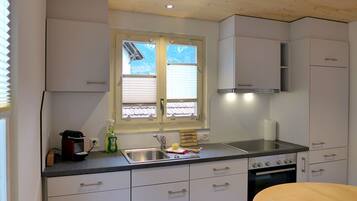 Ofen, Geschirrspüler, Toaster