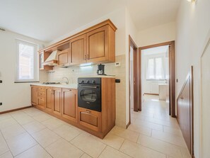 Fridge, oven, dishwasher - Beautiful apartment for 5 people with A/C, WIFI, TV, patio and pets allowed (Sestri Levante)