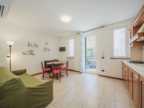 Interior - Beautiful apartment for 5 people with A/C, WIFI, TV, patio and pets allowed (Sestri Levante)