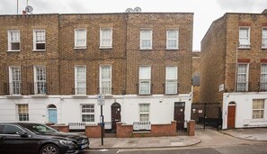 Exterior - 1 Bed Flat - Sleeps 3 - Wifi (London)