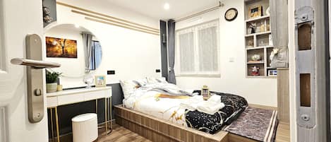 1 bedroom, iron/ironing board, WiFi, bed sheets