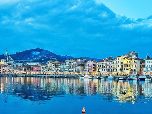 Cosy apartment for 6 people with WIFI, A/C, TV and balcony