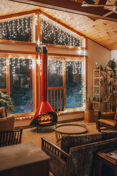 Voted BEST Vacation Rental > Hot Tub + the Gunks