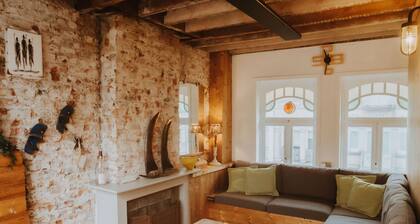 Stunning private villa for 12 people with WIFI, TV and patio