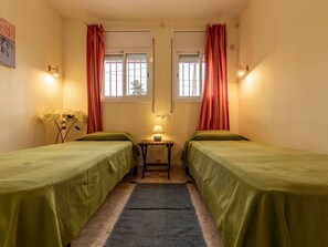 3 bedrooms, travel crib, free WiFi