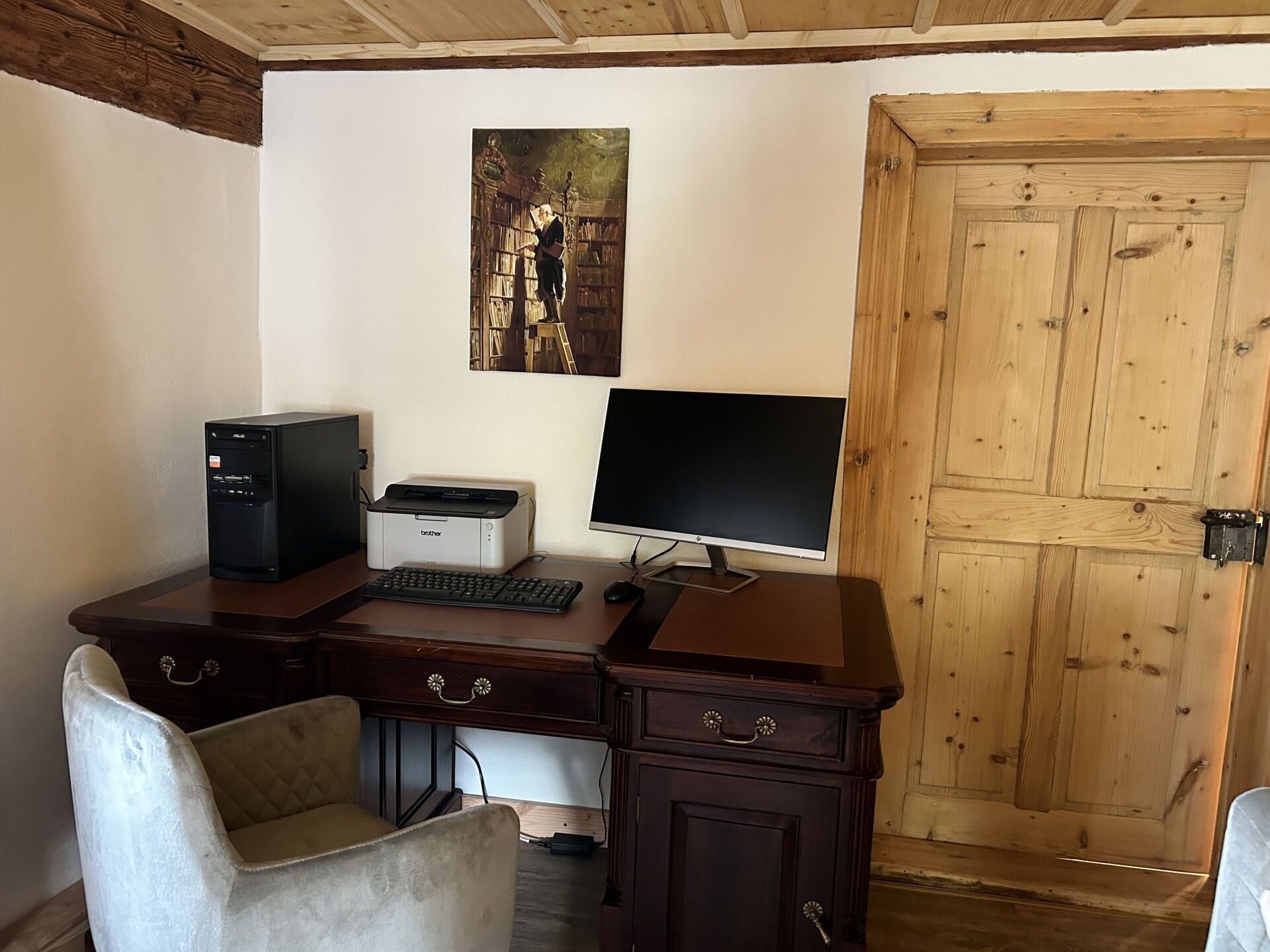Gabinetes, Mueble, Propiedad, Escritorio De Computadora, Escritorio, Cajón, Edificio, Cajonera