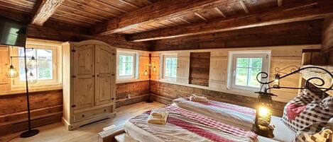 4 室のベッドルーム、アイロン / アイロン台、WiFi (無料)