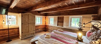 Beautiful apartment for 12 people with hot tub, WIFI, TV, patio and pets allowed