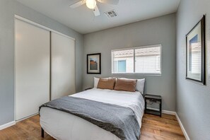 4 bedrooms, iron/ironing board, free WiFi, bed sheets