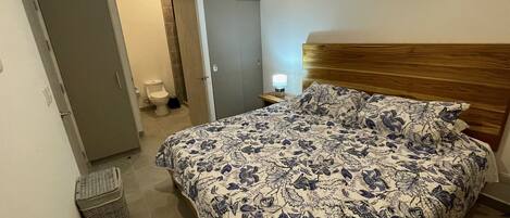 2 dormitorios, caja fuerte, wifi gratis y ropa de cama