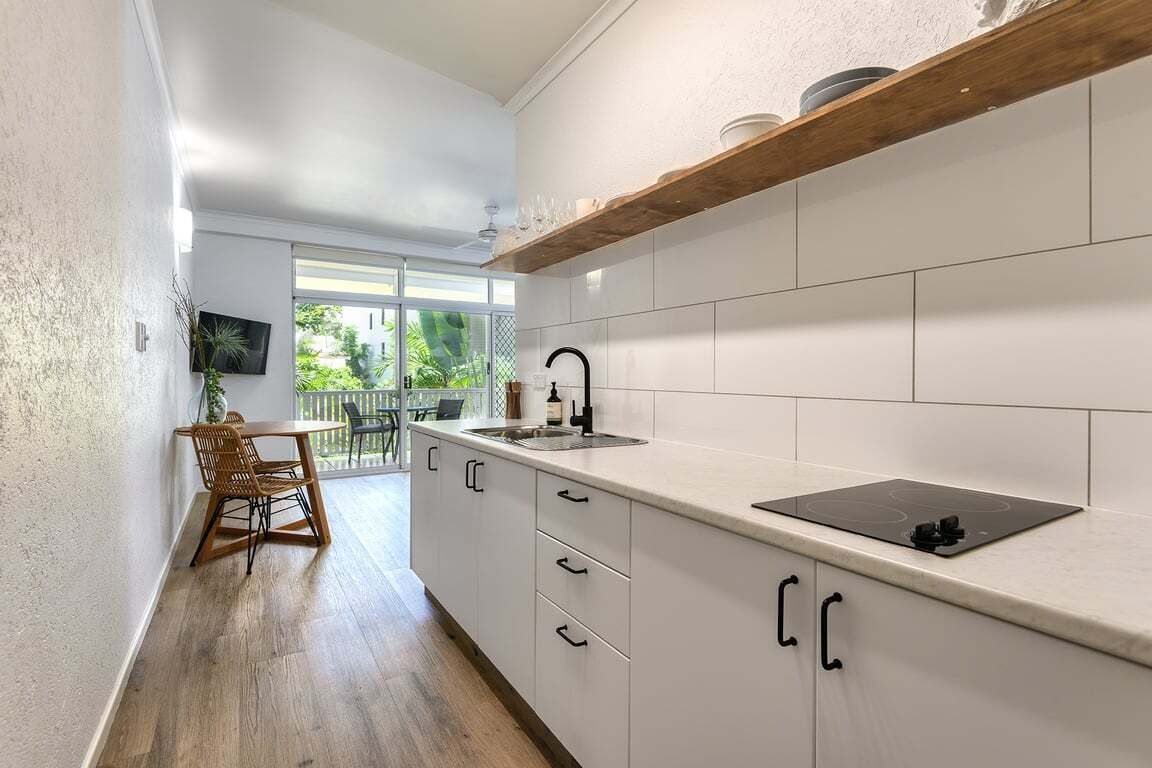 Fridge, microwave, stovetop, toaster