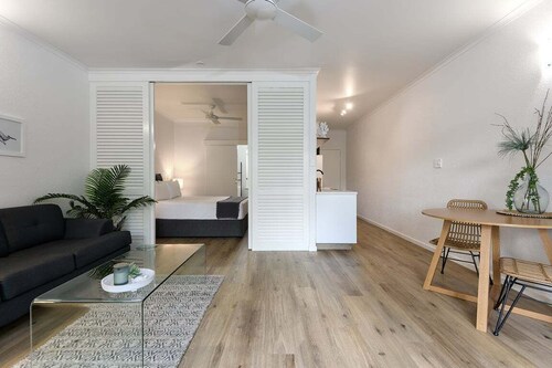 Ocean Palms Apartments, one-bedroom apartments in the heart of Port Douglas