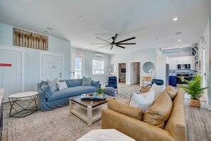 Interior - Saltwater Resort (Holly Ridge)