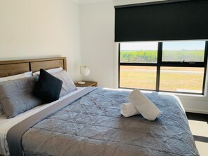 5 slaapkamers, een strijkplank/strijkijzer, gratis wifi, beddengoed