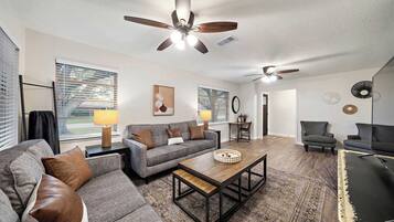 Televisión y oficina