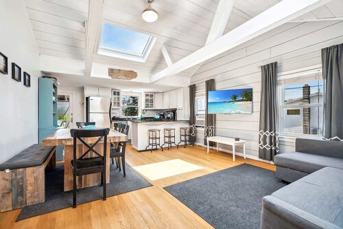 Plum Puddin | Pet-Friendly | Screened Porch | Deck