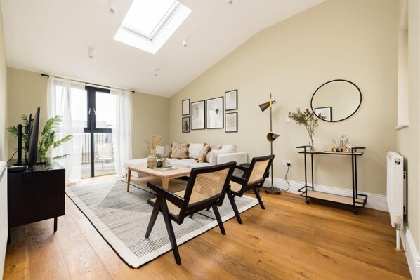 Apartment | 3 bedrooms - The Tooting Hideout - Dazzling 3bdr Flat With Balcony (London)