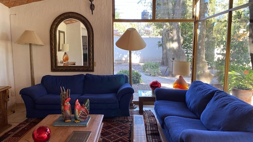 Lake front 3 bedroom house with a very big garden. 