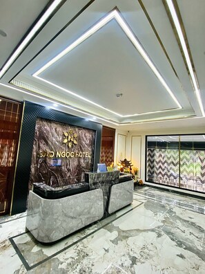Reception - Bao Ngoc Hotel Phap Van (Hanoi)