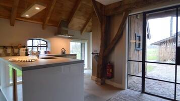 Refrigerador, horno, placa de cocina, lavavajillas