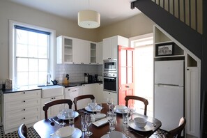 Fridge, microwave, oven, stovetop - DeWitt Apartment - 3 Red Doors in the Heart of Battery Point  (Battery Point)