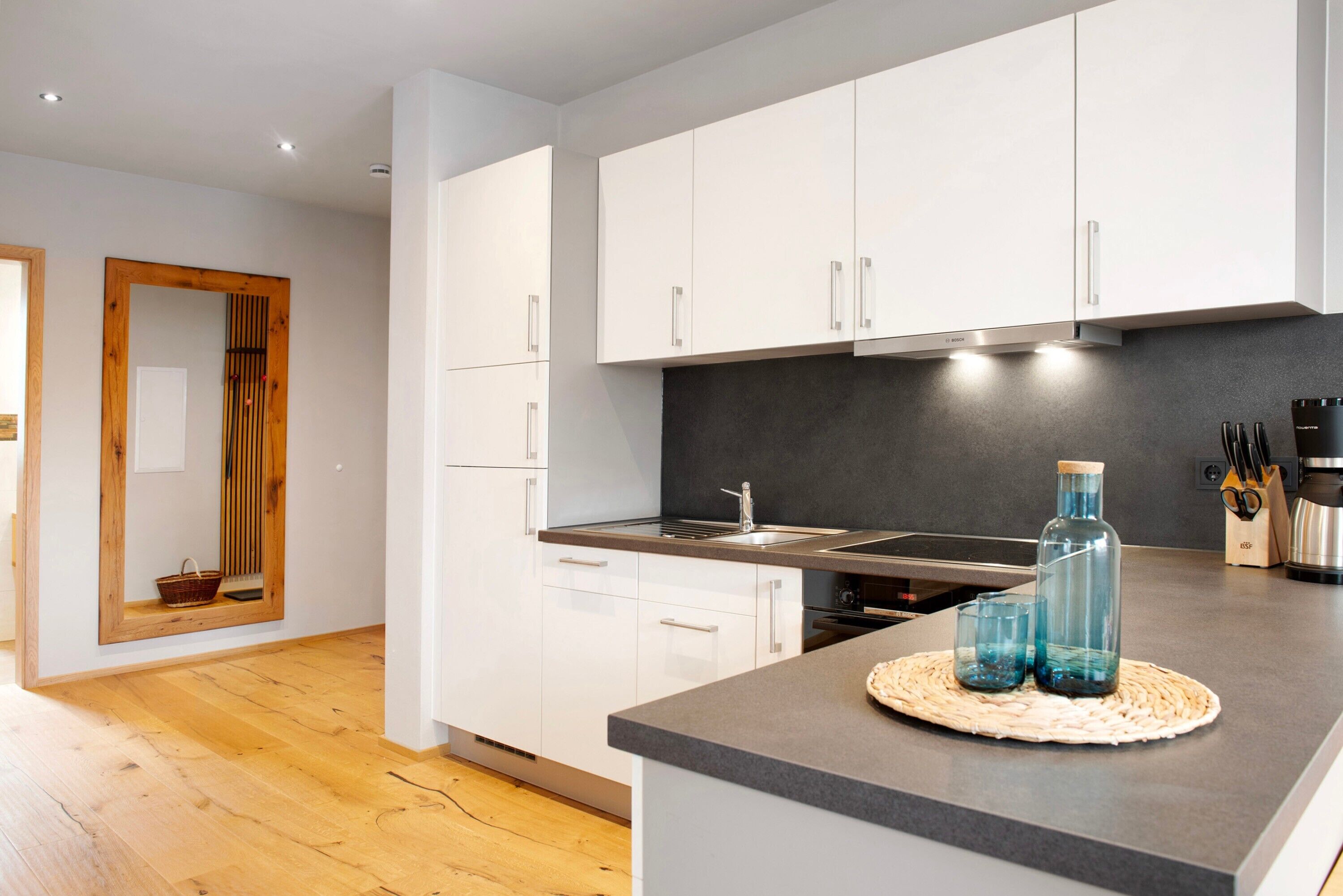 Geladeira, fogão, cooktop, lava-louças