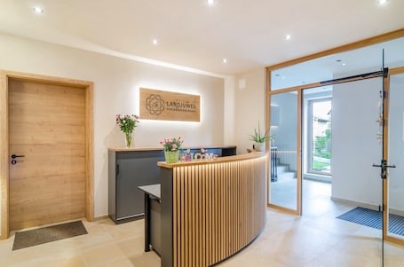 Lobby. Apartment 'Federsee' with Balcony and Wi-Fi