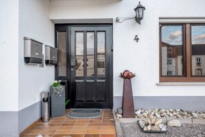 Exterior detail - Apartment 'Fewo Nele' with Wi-Fi (Gries)