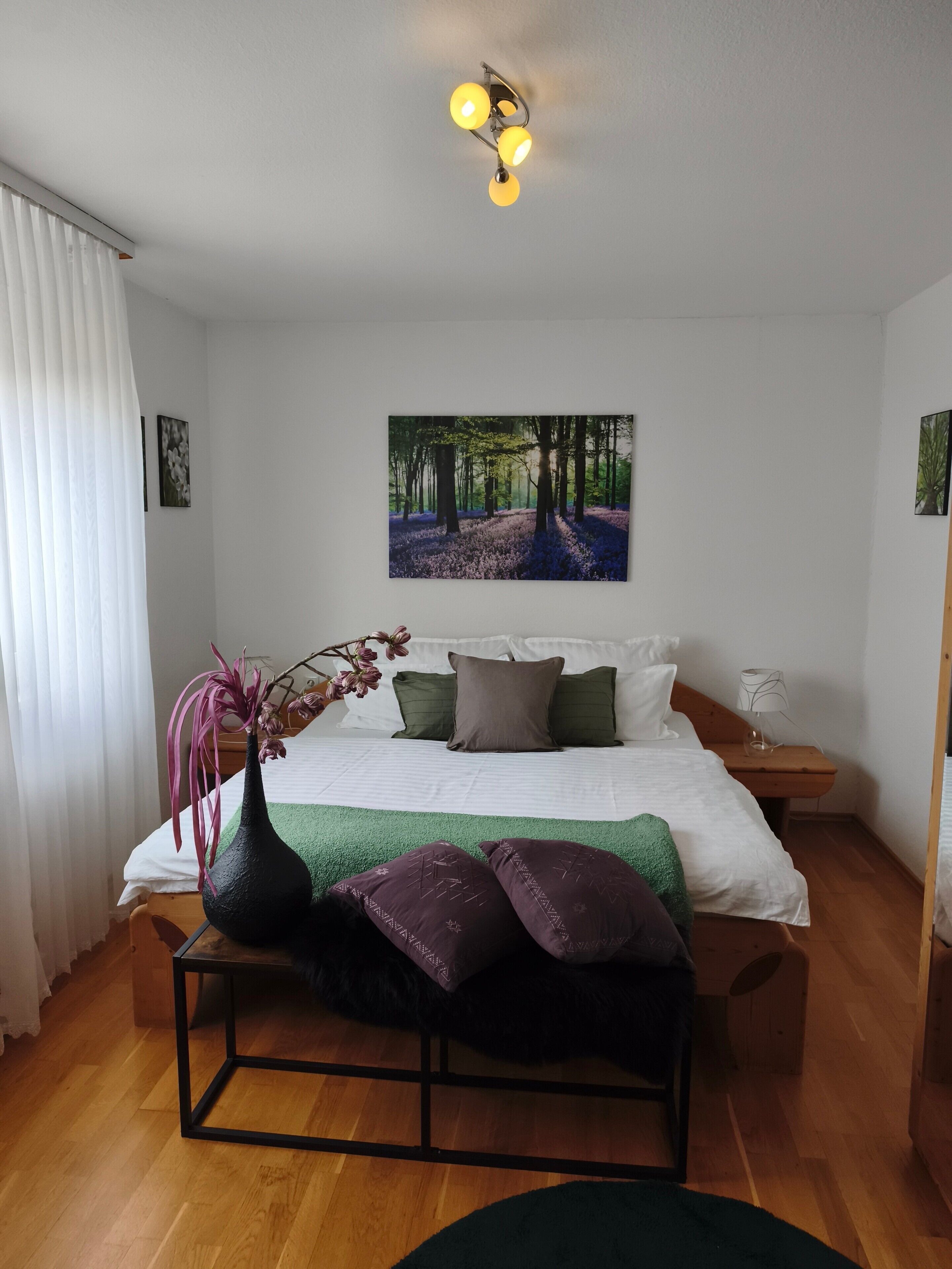 1 habitación, tabla de planchar con plancha, wifi gratis y ropa de cama 