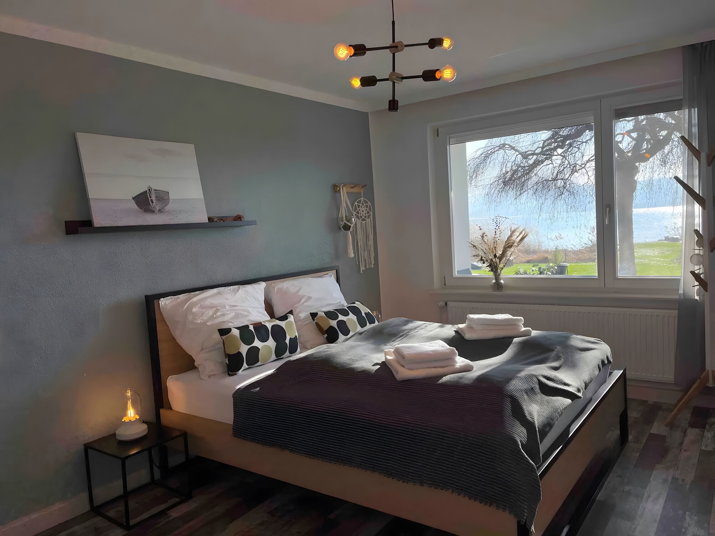 1 slaapkamer, een strijkplank/strijkijzer, gratis wifi, beddengoed