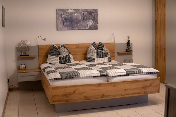 1 bedroom, iron/ironing board, free WiFi, bed sheets - Apartment 'Ferienwohnung Haus Biggi' with Private Terrace, Private Garden and Wi-Fi (Gransdorf)