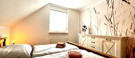 3 Schlafzimmer, kostenloses WLAN, Bettwäsche
