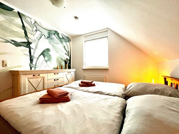 3 bedrooms, free WiFi, bed sheets