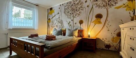 8 bedrooms, free WiFi, bed sheets