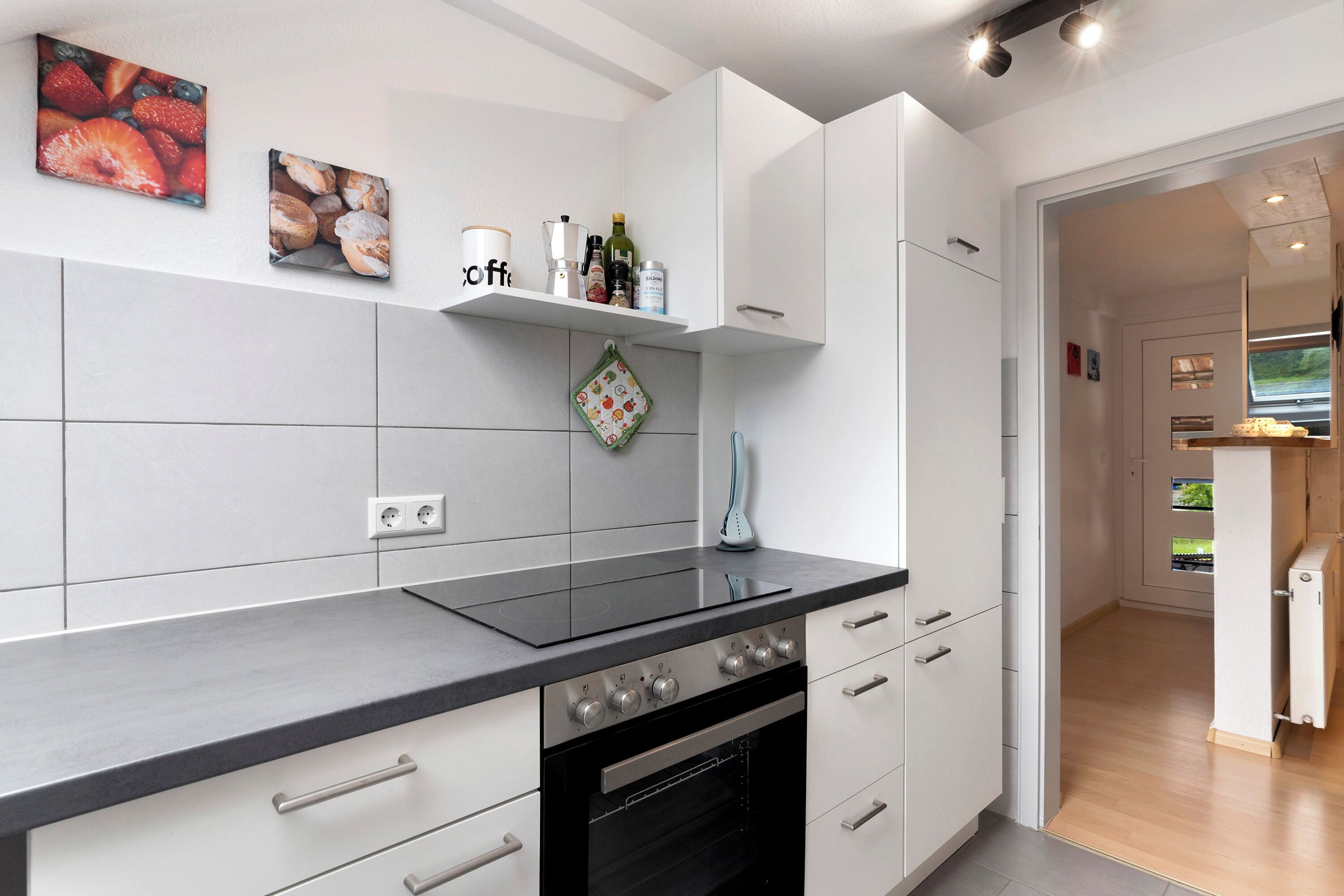 Kühlschrank, Ofen, Herdplatte, Geschirrspüler