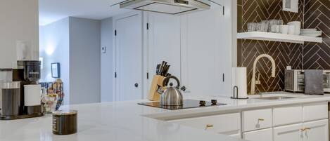 Fridge, microwave, coffee/tea maker, toaster