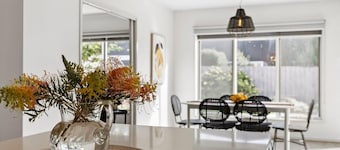 Impress on Empress I 6 BR Pet-Friendly Family Home
