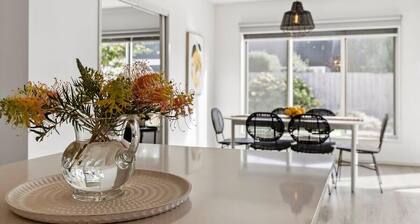 Impress on Empress I 6 BR Pet-Friendly Family Home