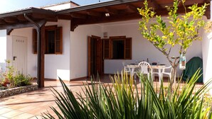 Tempat makan outdoor