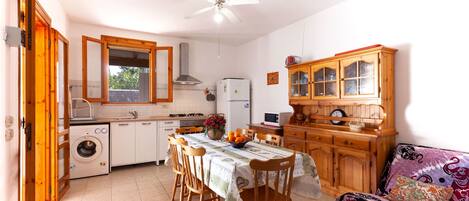 Maison Standard, plusieurs chambres (Villetta Roma With Fancy Garden) | Cuisine privée