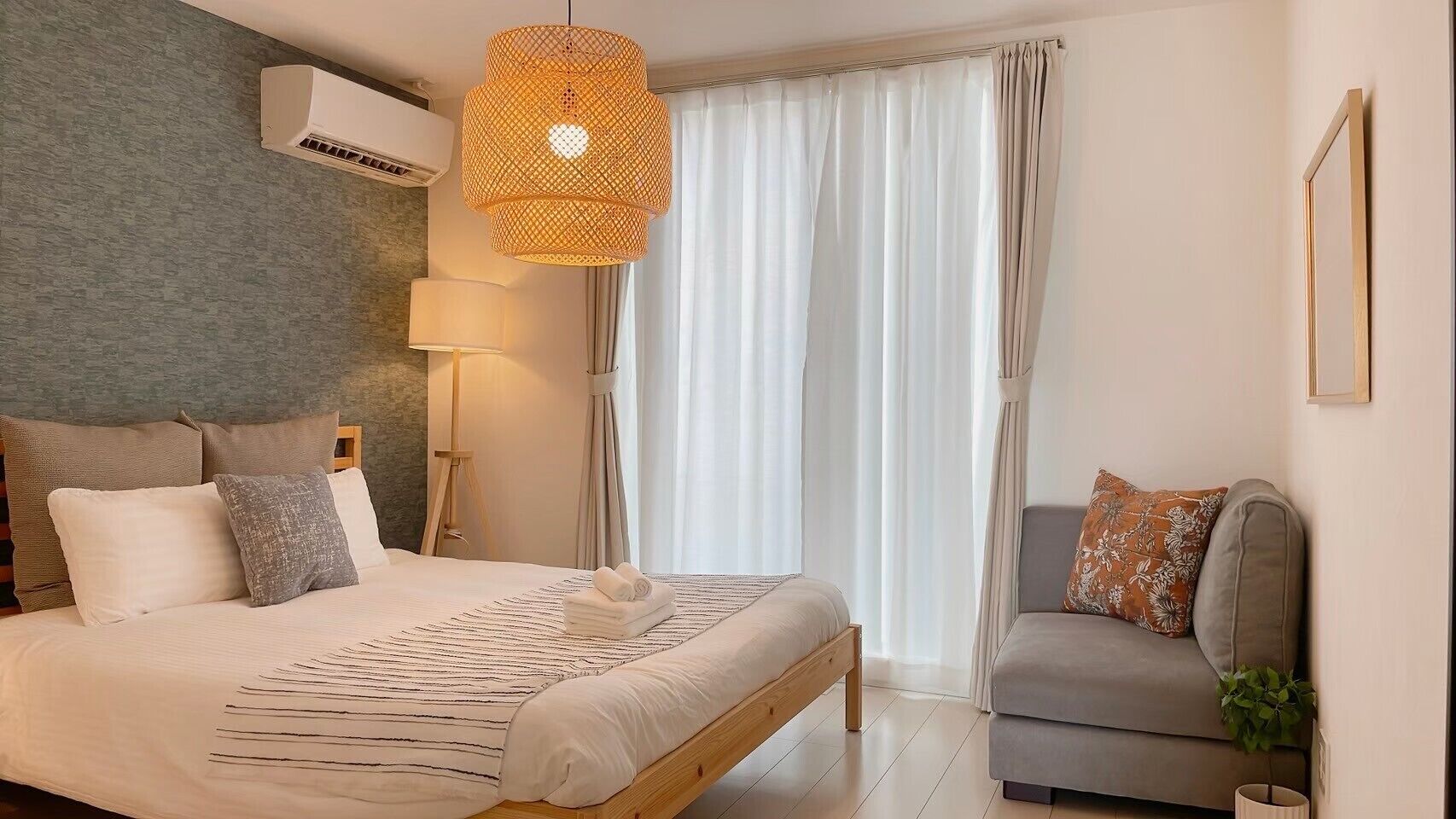 4 bedrooms, free WiFi, bed sheets