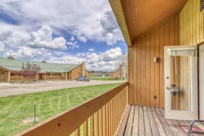 Unclassified image, 2 of 30, button