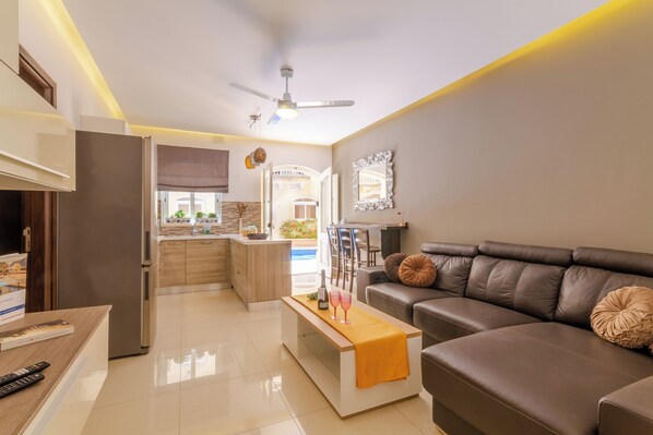 Familienapartment, Mehrere Schlafzimmer (Maisonnette & Pool Ta'Cenc Sannat) | Wohnbereich