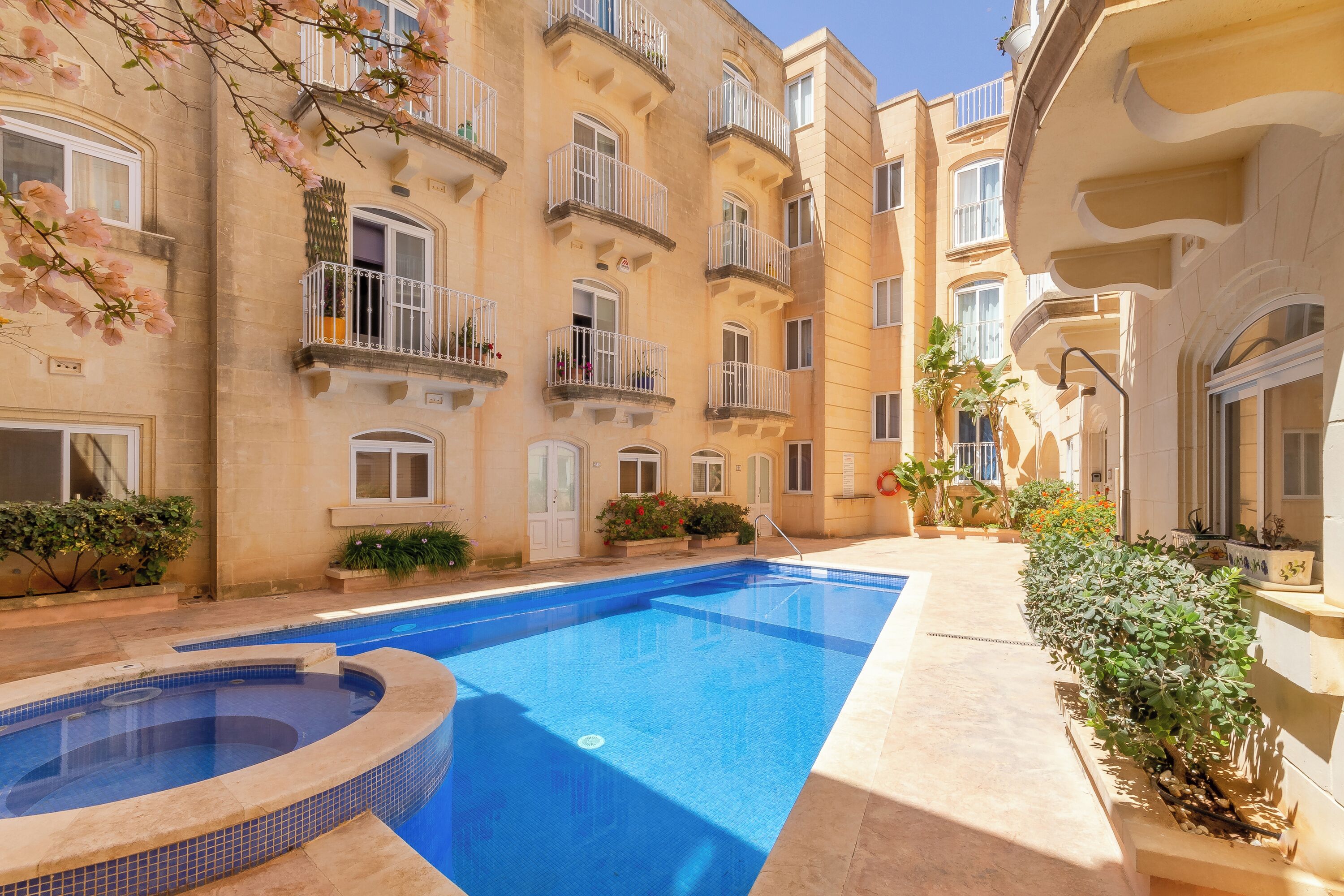 Alberca al aire libre 