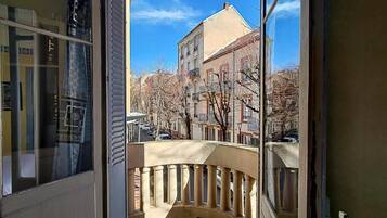 Chambre Double Supérieure 2 personnes | Wi-Fi gratuit, draps fournis