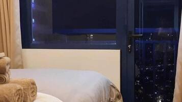 Luxury Condo, 1 Bedroom, Non Smoking, Ocean View | 1 bedroom, Egyptian cotton sheets, premium bedding, down comforters