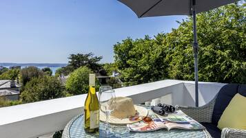 Luxury Apartment, 1 Bedroom, Balcony, Sea View (Napoli) | Balcony