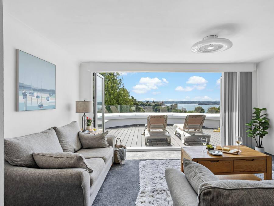 Luxury Penthouse, 2 Bedrooms, Balcony, Sea View (The Penthouse) | Living area