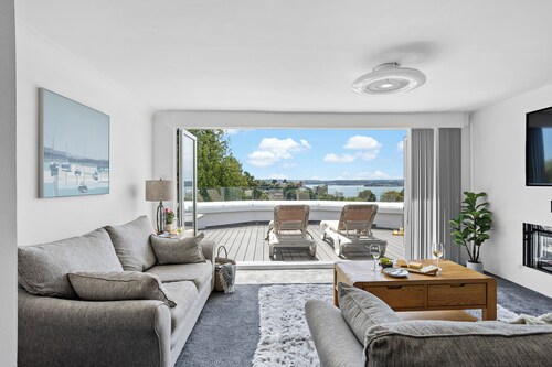 Vomero Holiday Apartments