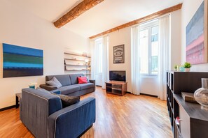 TV de tela plana 21 polegadas com canais a cabo